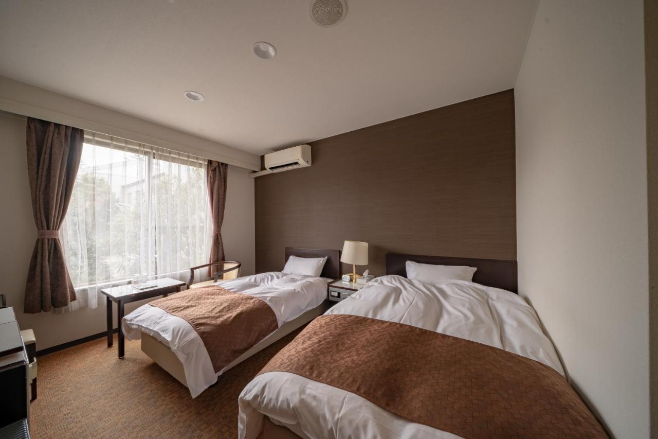 Kitsuregawa Country Club & Bihada Onsen Hotel Kitsuregawa Sakuyama Exterior photo
